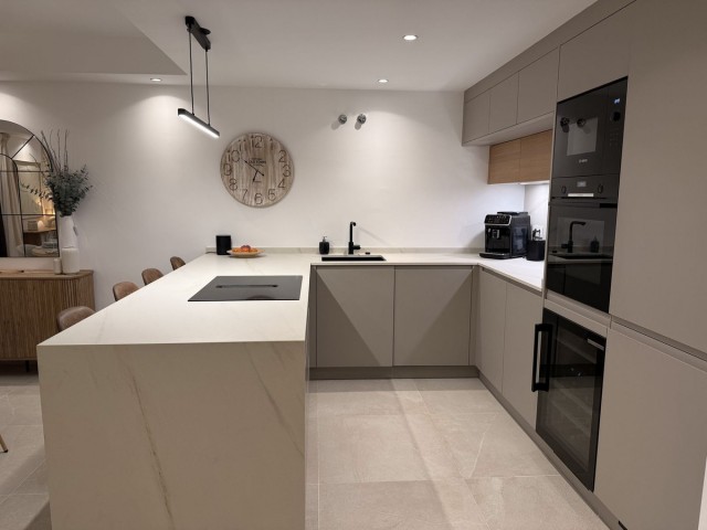 4 Bedrooms Townhouse in New Golden Mile