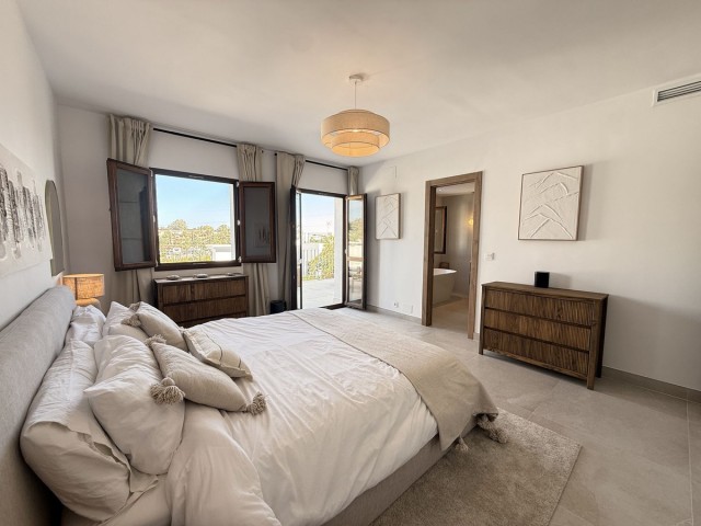 4 Bedrooms Townhouse in New Golden Mile