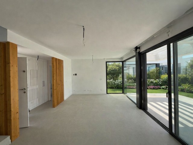 3 Bedrooms Villa in Estepona