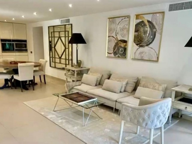 Villa avec 7 Chambres  à San Pedro de Alcántara