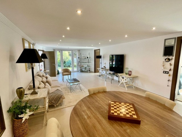 Villa avec 7 Chambres  à San Pedro de Alcántara