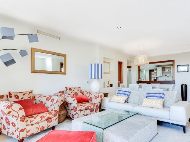 3 Bedrooms Apartment in Estepona