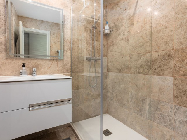 2 Bedrooms Apartment in San Pedro de Alcántara