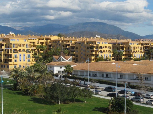 2 Bedrooms Apartment in San Pedro de Alcántara