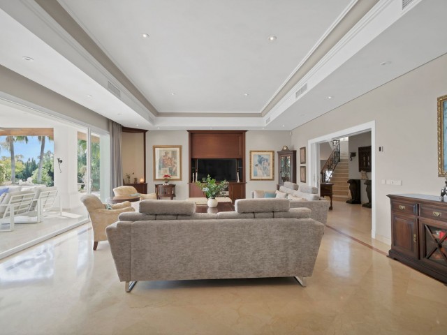 7 Bedrooms Villa in Nueva Andalucía