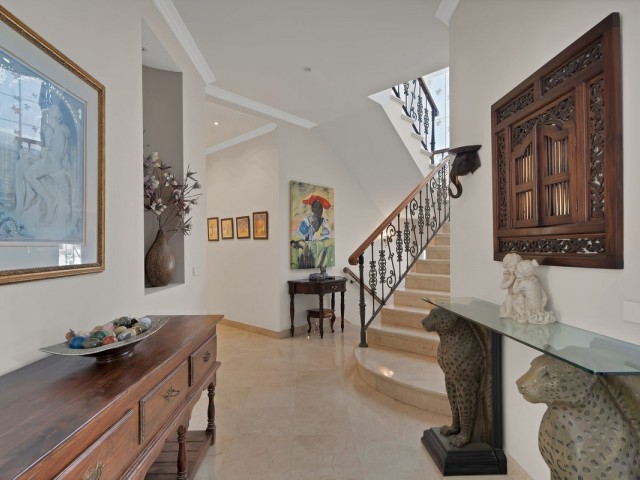 7 Bedrooms Villa in Nueva Andalucía