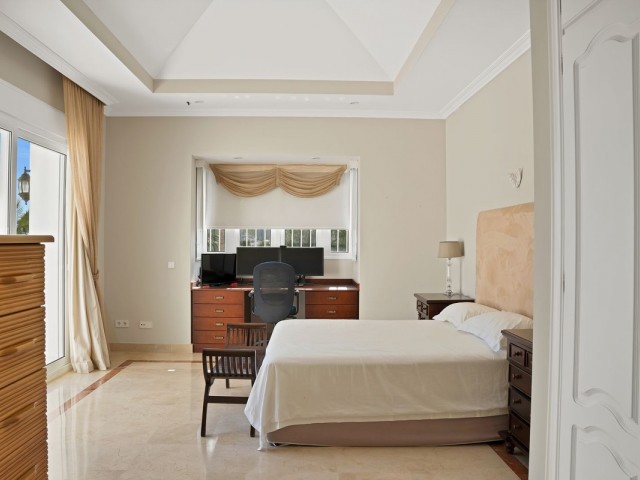 7 Bedrooms Villa in Nueva Andalucía