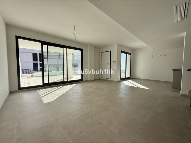 4 Bedrooms Townhouse in Benalmadena