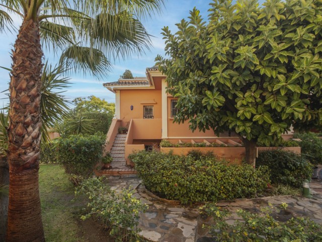 3 Bedrooms Apartment in Nueva Andalucía