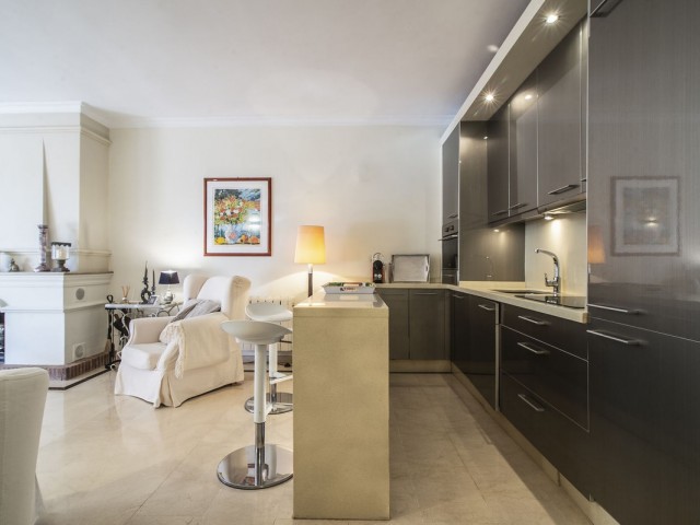 3 Bedrooms Apartment in Nueva Andalucía