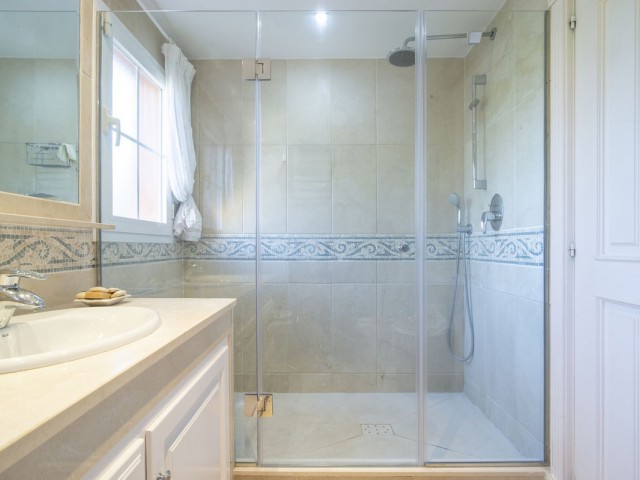 3 Bedrooms Apartment in Nueva Andalucía