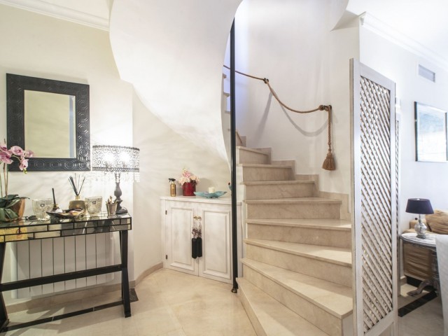 3 Bedrooms Apartment in Nueva Andalucía