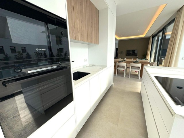 6 Soveroms Villa i Estepona