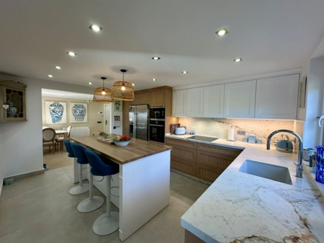 6 Slaapkamer Villa in Estepona