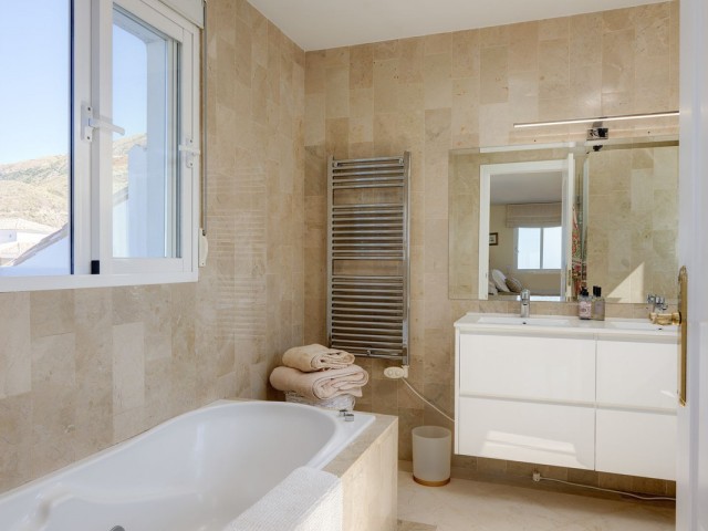 6 Soveroms Villa i Mijas