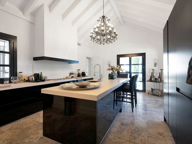 5 Sovrums Villa i Benahavís