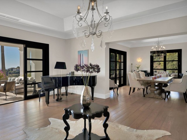 5 Sovrums Villa i Benahavís