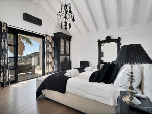 5 Sovrums Villa i Benahavís