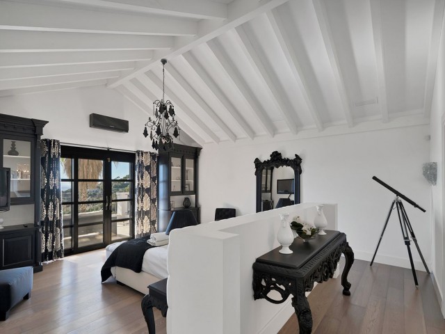 5 Sovrums Villa i Benahavís