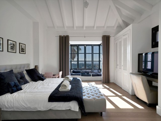 5 Sovrums Villa i Benahavís