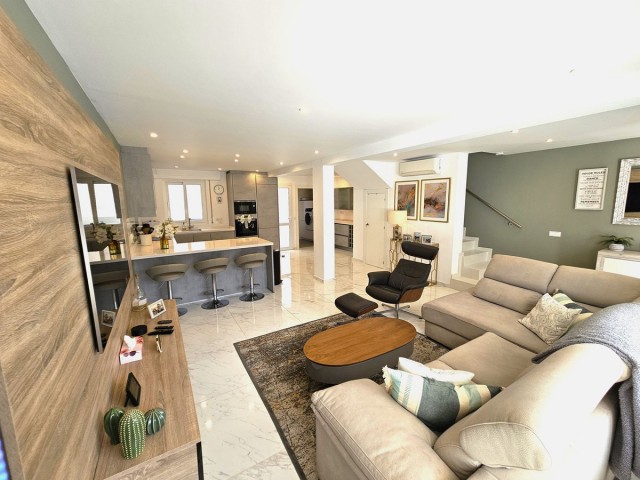 4 Slaapkamer Rijtjeshuis in La Cala de Mijas