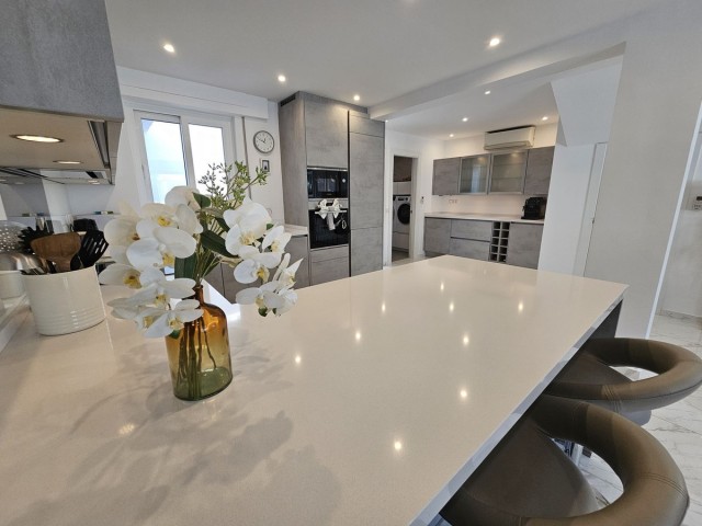 Maison mitoyenne avec 4 Chambres  à La Cala de Mijas