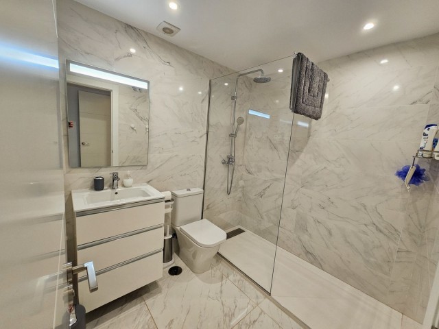 Maison mitoyenne avec 4 Chambres  à La Cala de Mijas