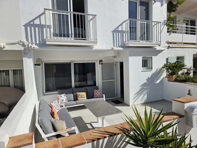 Maison mitoyenne avec 4 Chambres  à La Cala de Mijas