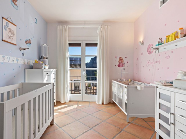 4 Schlafzimmer Reihenhaus in Benahavís