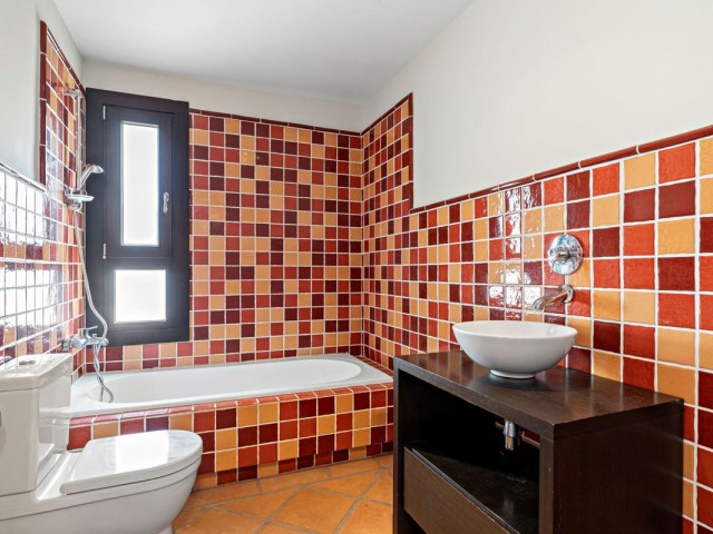 4 Schlafzimmer Reihenhaus in Benahavís