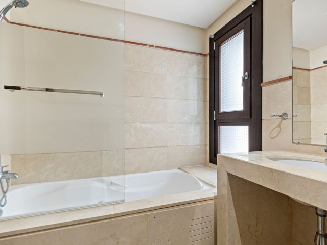 4 Schlafzimmer Reihenhaus in Benahavís