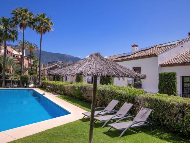 4 Schlafzimmer Reihenhaus in Benahavís