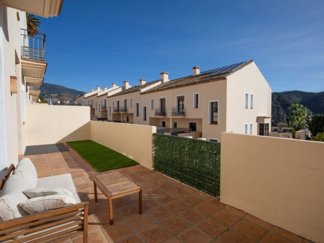 4 Schlafzimmer Reihenhaus in Benahavís