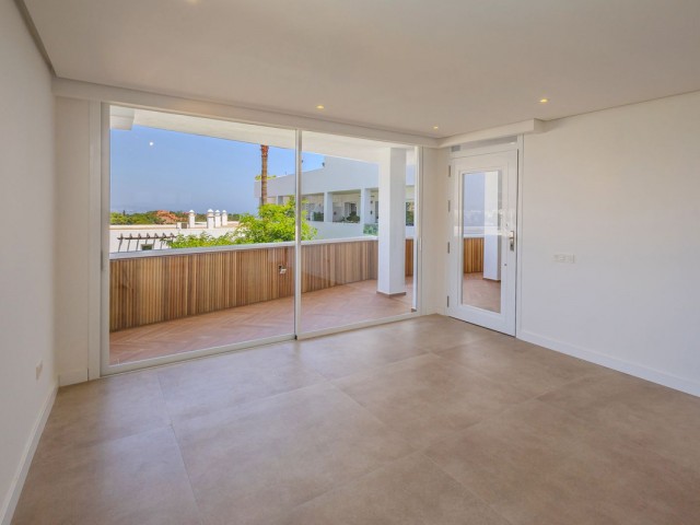 2 Bedrooms Apartment in Nueva Andalucía