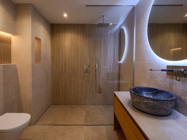 2 Bedrooms Apartment in Nueva Andalucía