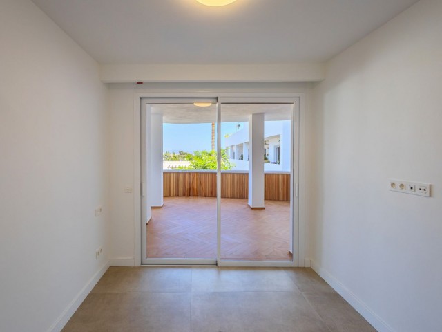 2 Bedrooms Apartment in Nueva Andalucía