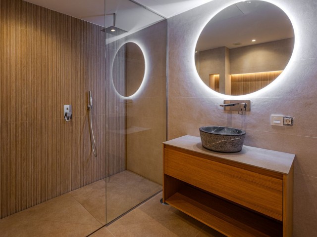 2 Bedrooms Apartment in Nueva Andalucía