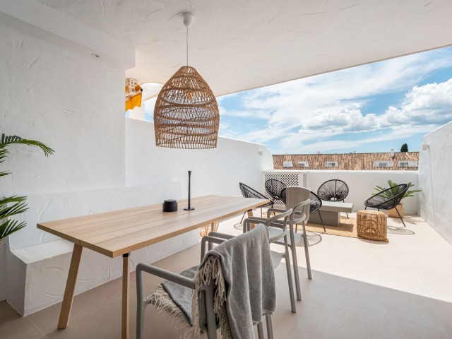 2 Bedrooms Apartment in Nueva Andalucía