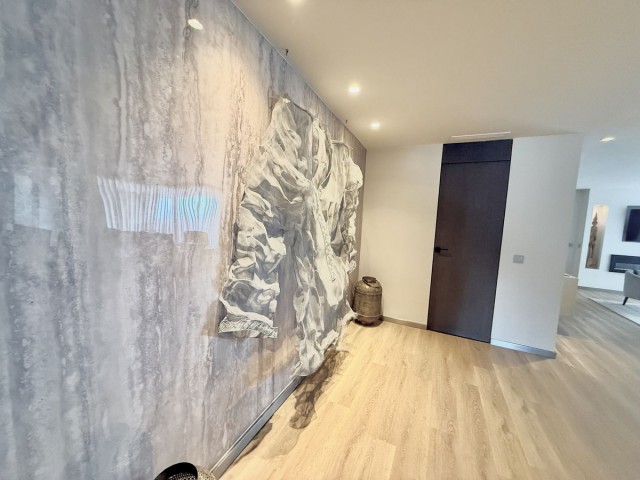 Appartement avec 5 Chambres  à Puerto Banús