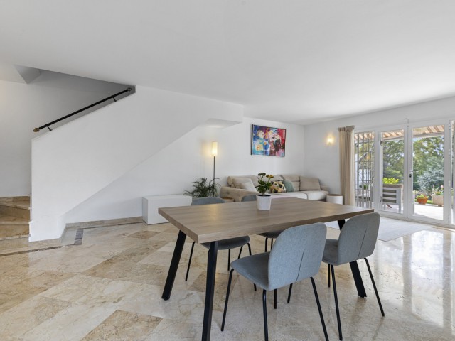 3 Bedrooms Townhouse in Estepona