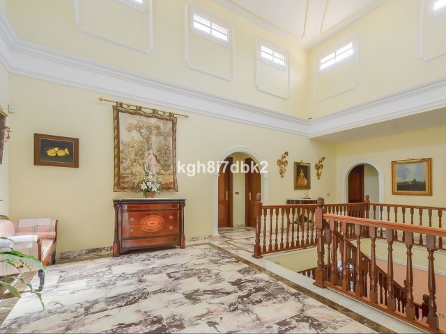 Villa avec 10 Chambres  à Benalmadena