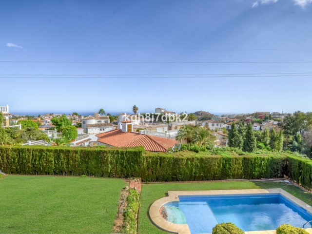 10 Soveroms Villa i Benalmadena