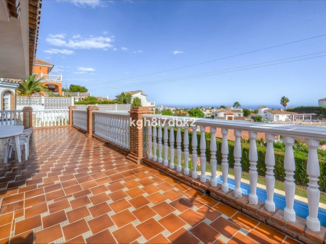 10 Soveroms Villa i Benalmadena