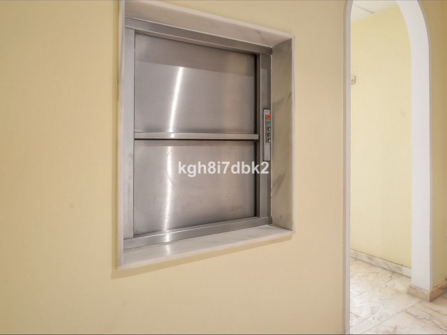 10 Soveroms Villa i Benalmadena