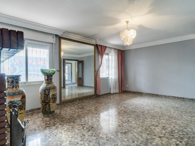 4 Bedrooms Villa in Marbella