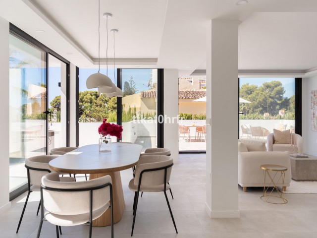3 Bedrooms Villa in Nueva Andalucía