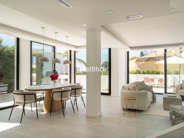 3 Bedrooms Villa in Nueva Andalucía
