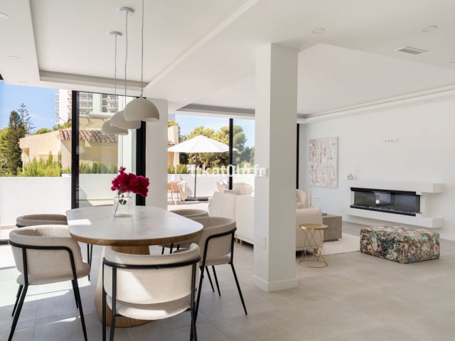 3 Bedrooms Villa in Nueva Andalucía