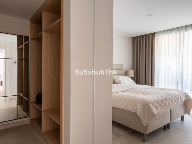 Apartamento con 2 Dormitorios  en Fuengirola