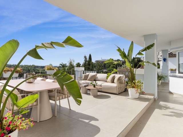 5 Bedrooms Apartment in Nueva Andalucía